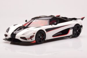 Koenigsegg Agera RS アークティックホワイト GT Spirit 1:18