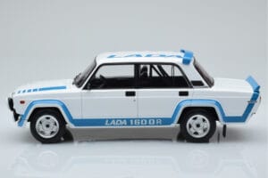 Lada 2105 VFTS ホワイト IXO 1:18 18CMC144 メタル - 画像 3/6