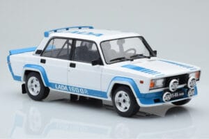 Lada 2105 VFTS ホワイト IXO 1:18 18CMC144 メタル - 画像 4/6