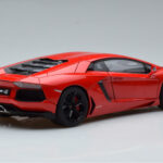 Lamborghini Aventador LP700-4 アンドロメダレッド AUTOart 1:18 - image 3 of 10