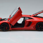 Lamborghini Aventador LP700-4 アンドロメダレッド AUTOart 1:18 - image 4 of 10