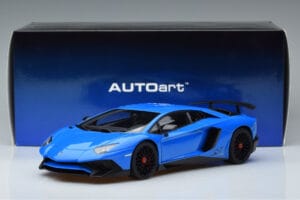 Lamborghini Aventador LP750-4 SV ブルー AUTOart 1:18 74559 コンポジット - 画像 8/8