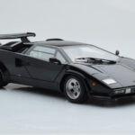 Lamborghini Countach LP5000S ブラック AUTOart 1:18 - image 6 of 10