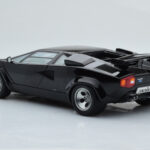 Lamborghini Countach LP5000S ブラック AUTOart 1:18 - image 7 of 10