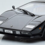 Lamborghini Countach LP5000S ブラック AUTOart 1:18 - image 9 of 10
