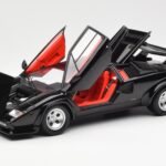 Lamborghini Countach LP 5000 Quattrovalvole ブラック Kyosho 1:18 - image 2 of 8