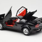 Lamborghini Countach LP 5000 Quattrovalvole ブラック Kyosho 1:18 - image 5 of 8