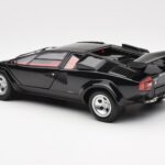 Lamborghini Countach LP 5000 Quattrovalvole ブラック Kyosho 1:18 - image 7 of 8