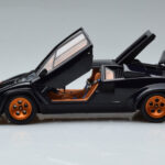 Lamborghini Countach LP500S Walter Wolf ダークブルー Kyosho 1:18 - image 4 of 11