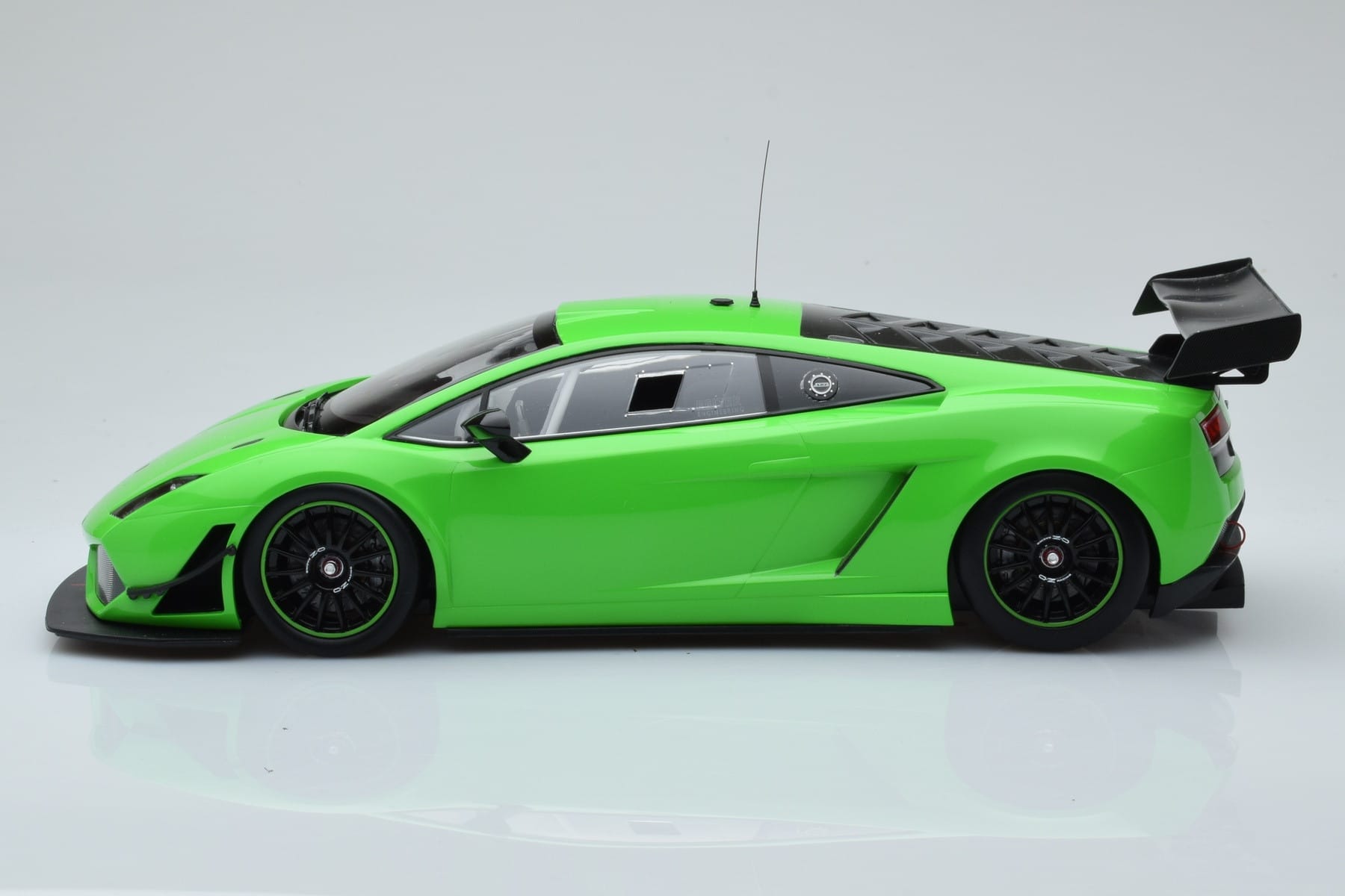 Lamborghini Gallardo LP600+ GT3 グリーン Minichamps 1:18 151111101 メタル - 画像 3/6