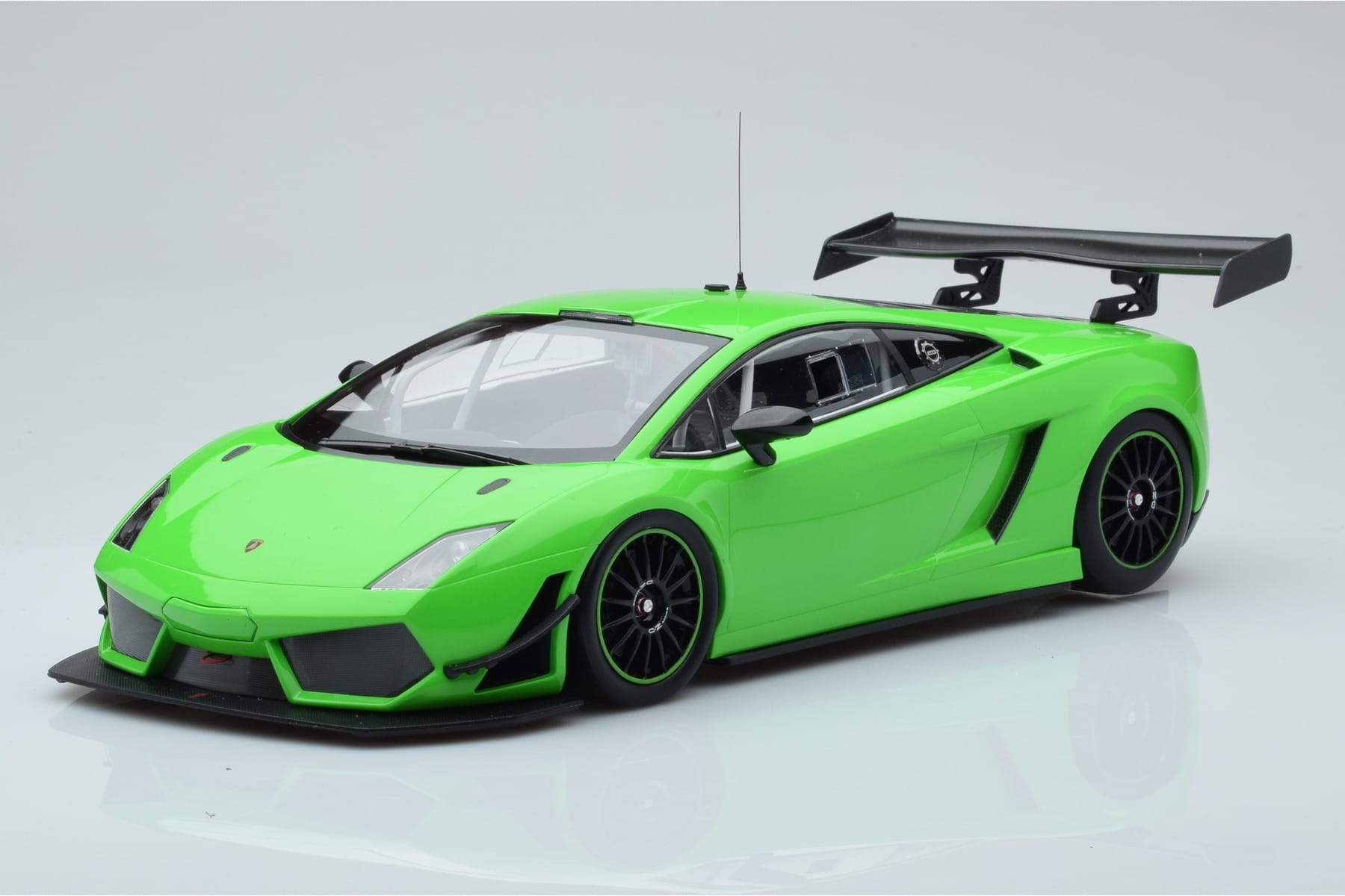 Lamborghini Gallardo LP600+ GT3 グリーン Minichamps 1:18 151111101 メタル
