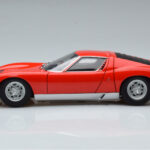 Lamborghini Miura SV レッド AUTOart 1:18 - image 5 of 8