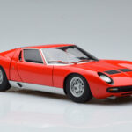 Lamborghini Miura SV レッド AUTOart 1:18 - image 6 of 8