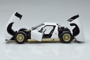 Lamborghini Miura SV ホワイト AUTOart 1:18 74544 メタル - 画像 4/8