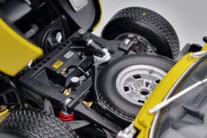 Lamborghini Miura SV イエロー Kyosho 1:18 08317Y メタル - 画像 10/11