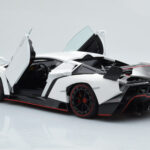 Lamborghini Veneno ホワイト AUTOart 1:18 - image 3 of 8