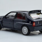 Lancia Delta HF Integrale Club Italia ブルー Kyosho 1:18 - image 7 of 8