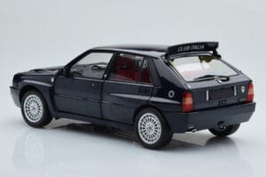 Lancia Delta HF Integrale Club Italia ブルー Kyosho 1:18 08343SC メタル - 画像 7/8