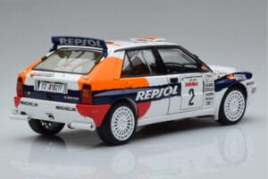 Lancia Delta HF Integrale Evoluzione #2 C. Sainz / L. Moya Tour de Corse 1993 Kyosho 1:18 08348J メタル - 画像 3/9