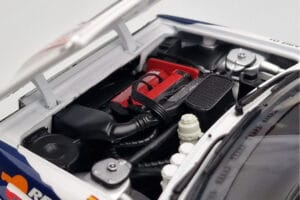 Lancia Delta HF Integrale Evoluzione #2 C. Sainz / L. Moya Tour de Corse 1993 Kyosho 1:18 08348J メタル - 画像 8/9