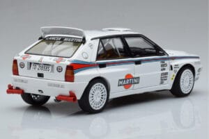Lancia Delta HF Integrale Evoluzione Test Car Kyosho 1:18 08348G メタル - 画像 3/9