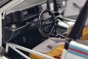 Lancia Delta HF Integrale Evoluzione Test Car Kyosho 1:18 08348G メタル - 画像 7/9