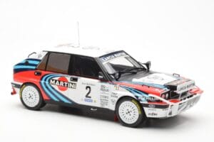Lancia Delta Integrale 16V #2 M. Biasion / T. Siviero Rally Safari 1990 IXO 1:18 18RMC139A メタル - 画像 4/6