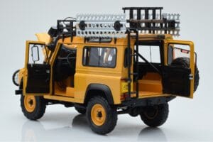 Land Rover Defender 90 Camel Trophy Borneo 1985 Almost Real 1:18 810213 メタル - 画像 5/8