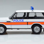 Land Rover Range Rover ポリス Almost Real 1:18 - image 4 of 9