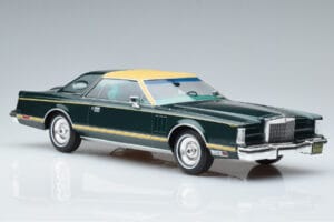 Lincoln Continental Mark V ダークグリーン MCG 1:18 MCG18404 メタル - 画像 4/6