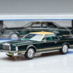 Lincoln Continental Mark V ダークグリーン MCG 1:18 MCG18404 メタル - image 6 of 6