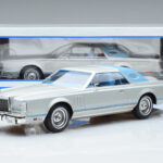 Lincoln Continental Mark V シルバー MCG 1:18 - image 6 of 6