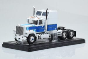 Mack Superliner Magnum ホワイト ブルー IXO 1:43