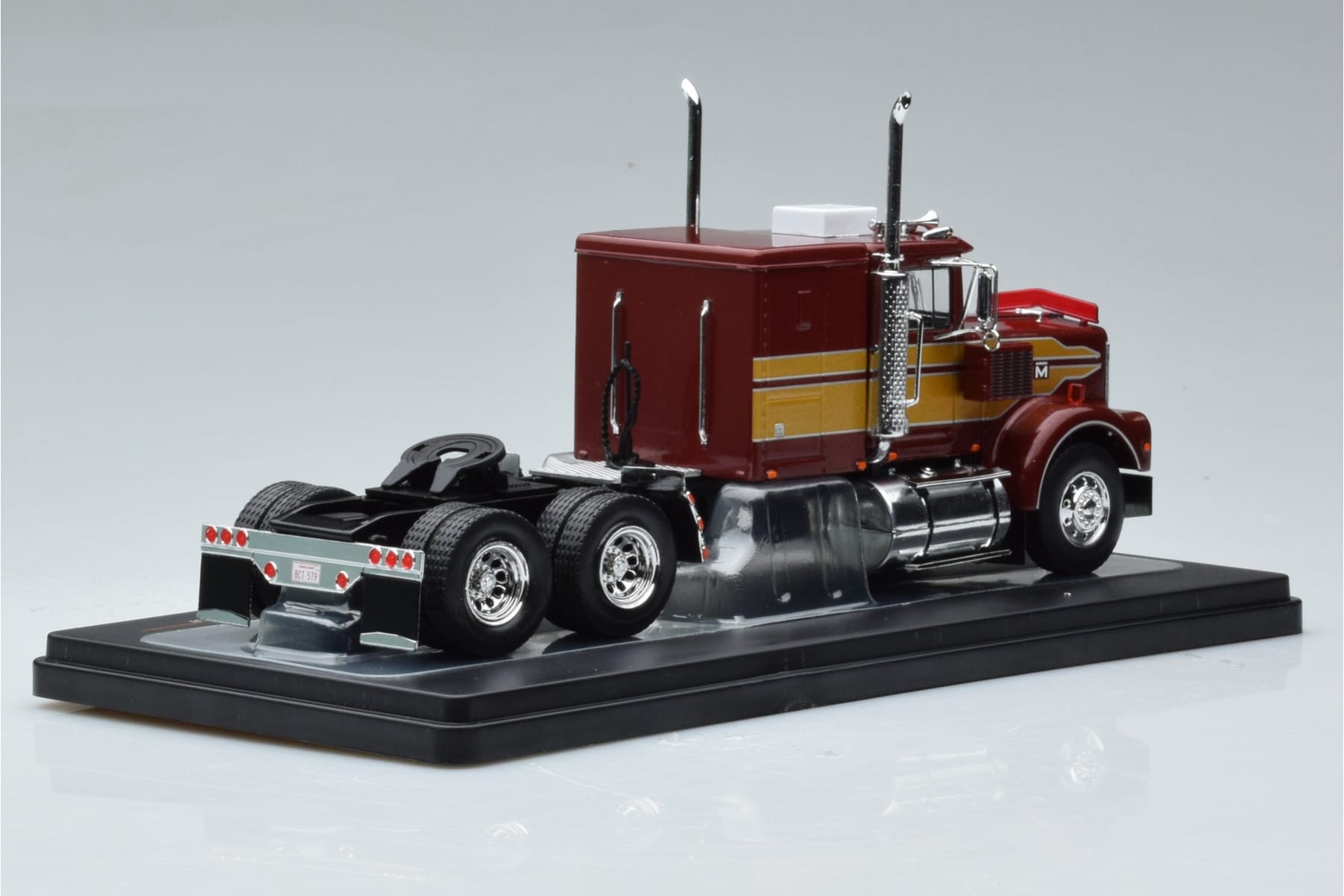 Marmon CHDT レッドゴールド IXO 1:43 TR157 メタル - 画像 2/6