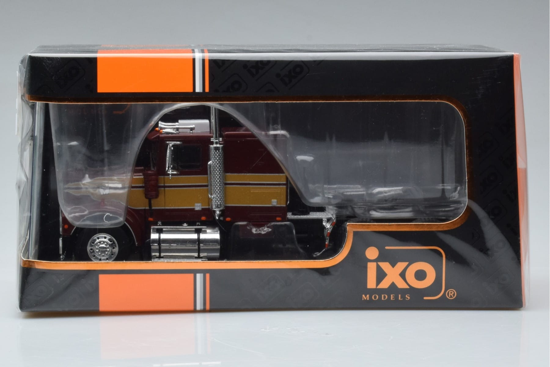 Marmon CHDT レッドゴールド IXO 1:43 TR157 メタル - 画像 6/6