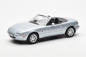 Mazda MX-5 NA シルバー Norev 1:18