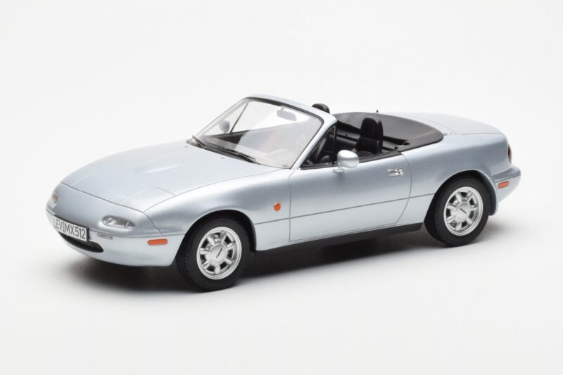 Mazda MX-5 NA シルバー Norev 1:18