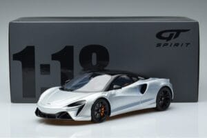 McLaren Artura シルバー GT Spirit 1:18 GT873 レジン - 画像 6/6
