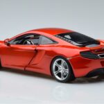 McLaren MP4-12C スティグ Top Gear フィギュア付き Minichamps 1:18 519101330 メタル - image 6 of 7