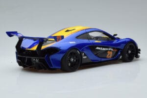McLaren P1 GTR ブルー イエローストライプ AUTOart 1:18 81542 コンポジット - 画像 3/7