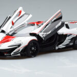 McLaren P1 GTR グロスホワイト レッドストライプ AUTOart 1:18 - image 2 of 7