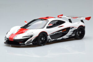 McLaren P1 GTR グロスホワイト レッドストライプ AUTOart 1:18