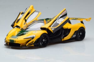 McLaren P1 GTR イエロー グリーンストライプ AUTOart 1:18 81544 コンポジット - 画像 2/7