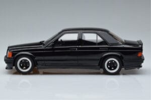 Mercedes 190E W201 2.3 AMG The Hammer Otto 1:18 OT754 レジン - 画像 3/6