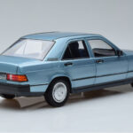 Mercedes 190E W201 ライトブルー Norev 1:18 - image 3 of 7