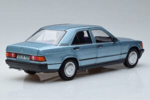 Mercedes 190E W201 ライトブルー Norev 1:18 183828 メタル - 画像 3/7