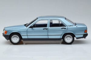 Mercedes 190E W201 ライトブルー Norev 1:18 183828 メタル - 画像 4/7