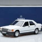 Mercedes 190 E W201 ホワイト Norev 1:18 183820 メタル - image 7 of 7