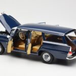 Mercedes 200 Universal W115 ブルー Norev 1:18 - image 5 of 8