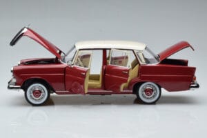 Mercedes 200 W110 レッド Norev 1:18 183706 メタル - 画像 4/7